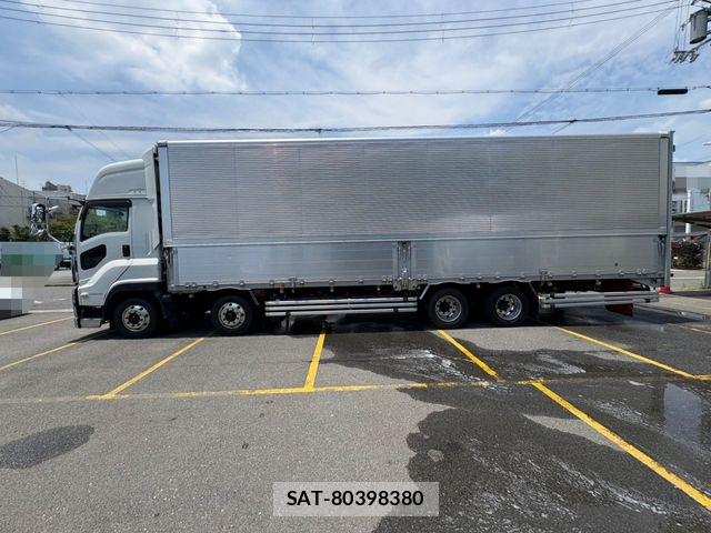 Isuzu GIGA 2021-05 8099330-5