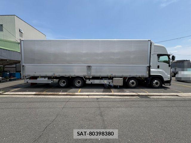 Isuzu GIGA 2021-05 8099330-6