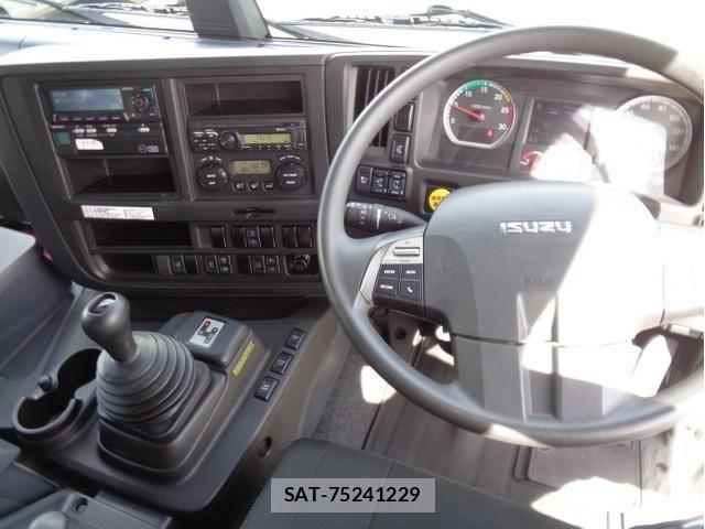 Isuzu GIGA 2022-06 8099329-25