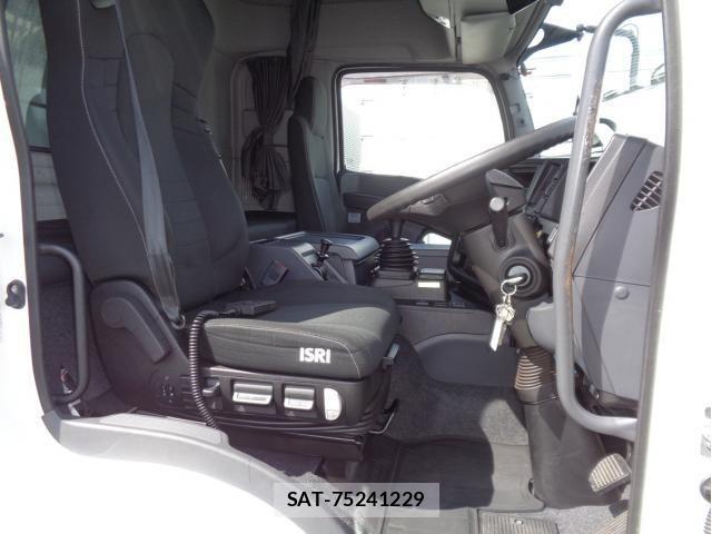 Isuzu GIGA 2022-06 8099329-27