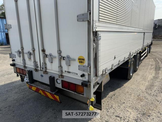 Isuzu GIGA 2016-09 8099340-13