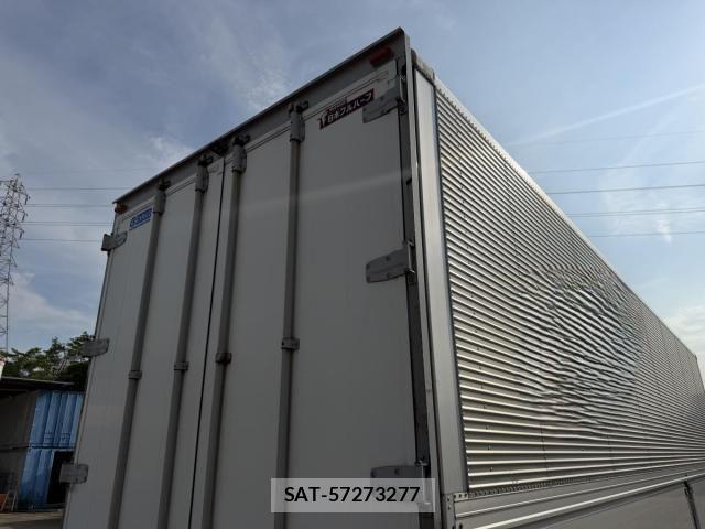 Isuzu GIGA 2016-09 8099340-14