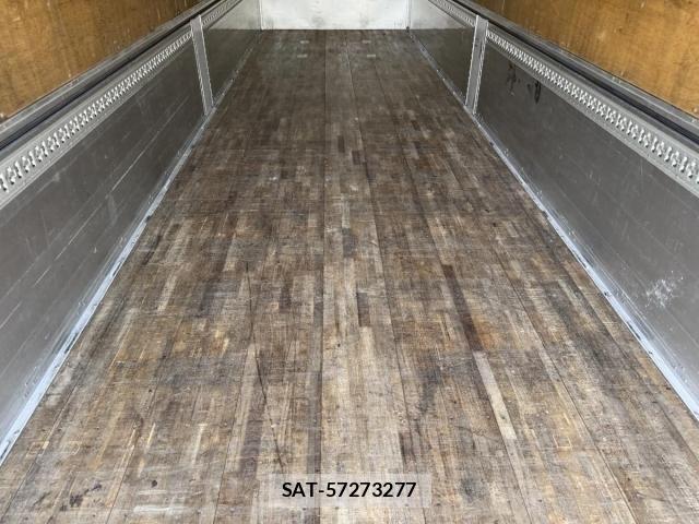 Isuzu GIGA 2016-09 8099340-24