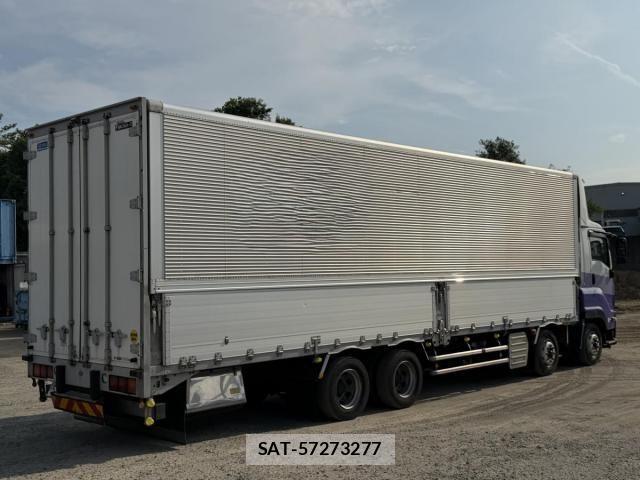Isuzu GIGA 2016-09 8099340-5