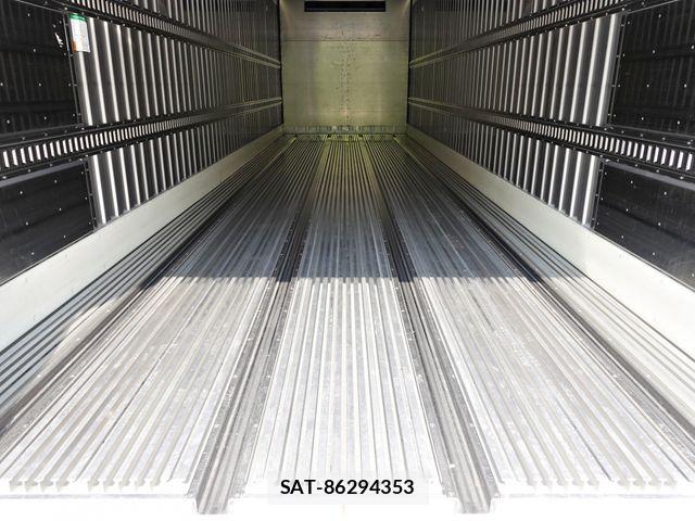 Isuzu GIGA 2018-06 8099335-14