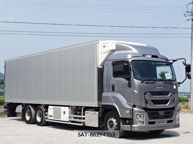 Isuzu GIGA 2018-06 8099335-25