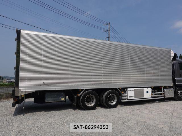 Isuzu GIGA 2018-06 8099335-5