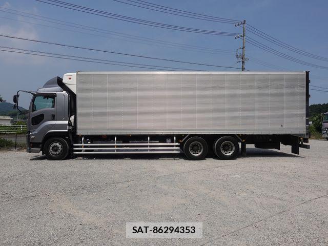 Isuzu GIGA 2018-06 8099335-8