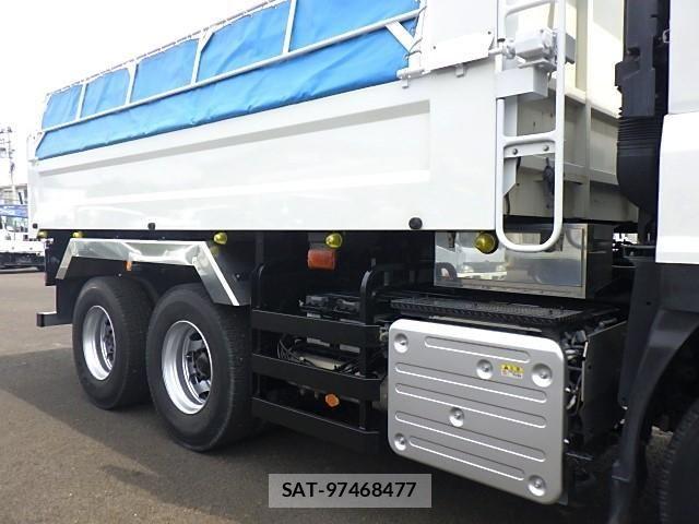 Isuzu GIGA 2019-02 8099334-9