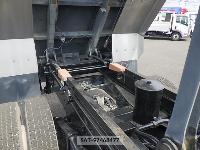 Isuzu GIGA 2019-02 8099334-18