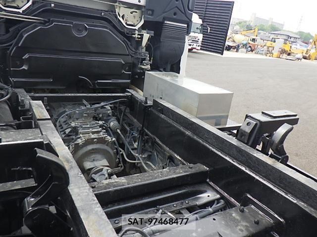 Isuzu GIGA 2019-02 8099334-21