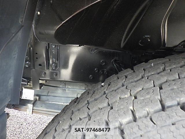Isuzu GIGA 2019-02 8099334-8