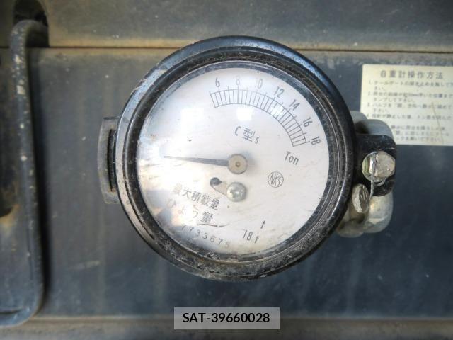 Isuzu GIGA 2014-12 8158506-14