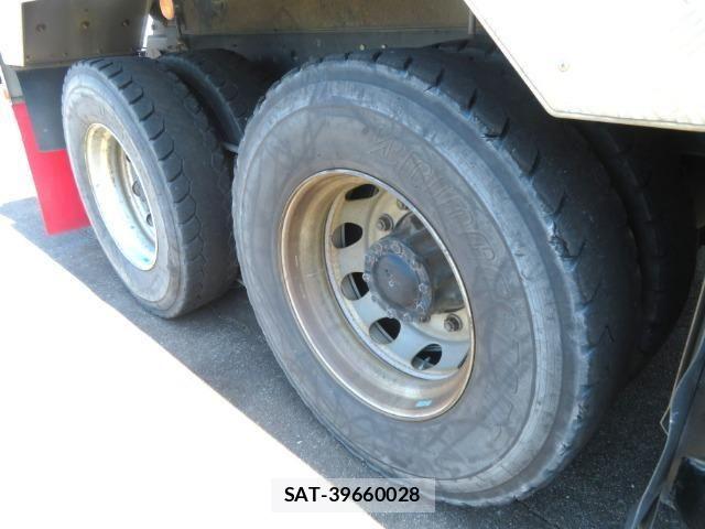 Isuzu GIGA 2014-12 8158506-17
