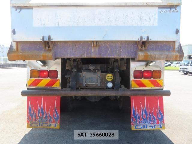Isuzu GIGA 2014-12 8158506-26