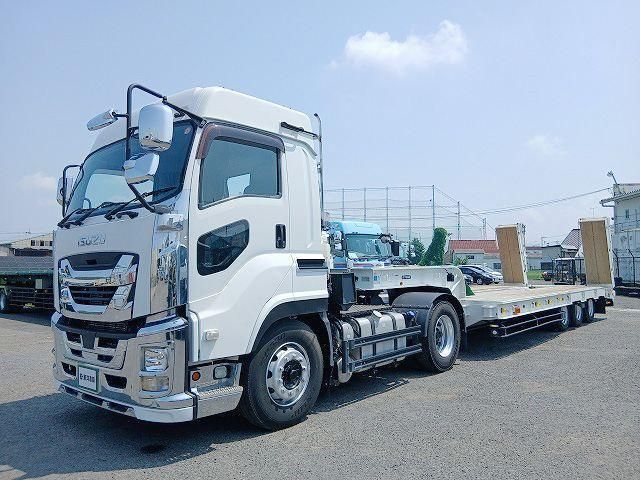 Isuzu GIGA 2018-03 8186395-0