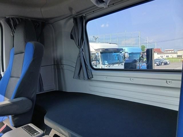 Isuzu GIGA 2018-03 8186395-16