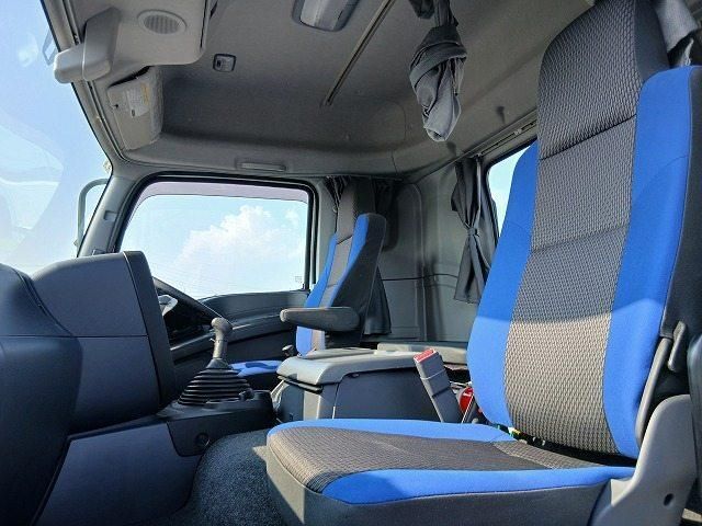 Isuzu GIGA 2018-03 8186395-17