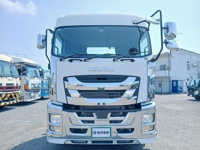 Isuzu GIGA 2018-03 8186395-1