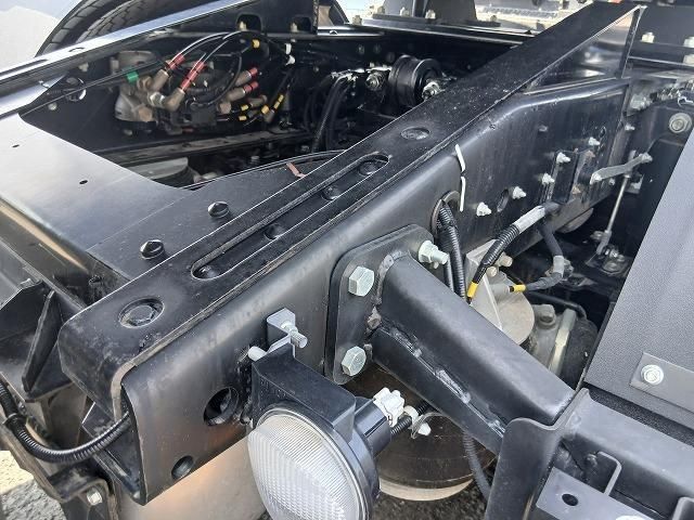 Isuzu GIGA 2018-03 8186395-20