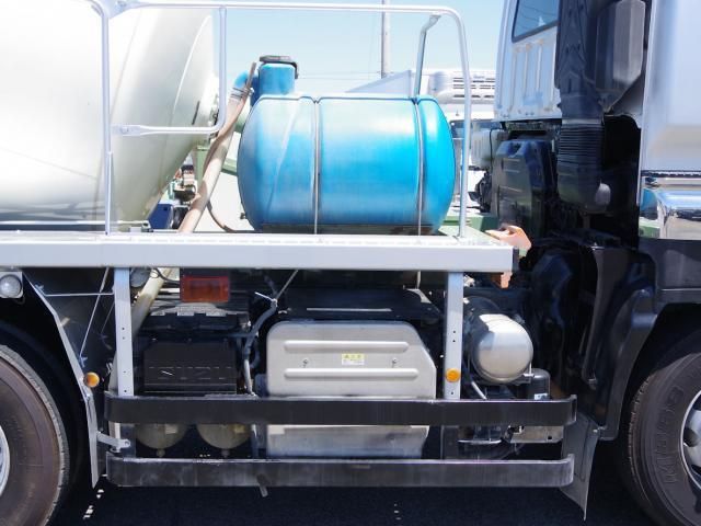 Isuzu GIGA 2017-02 8186405-12