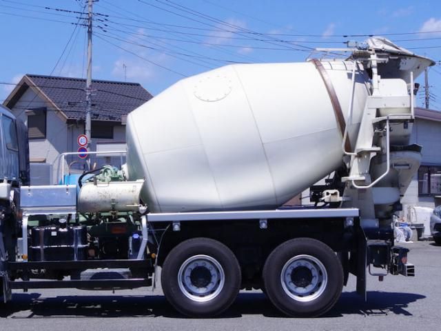 Isuzu GIGA 2017-02 8186405-16