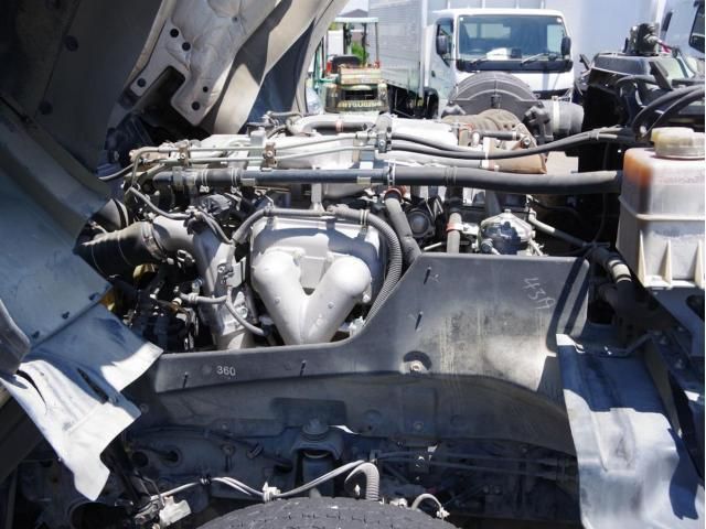 Isuzu GIGA 2017-02 8186405-20