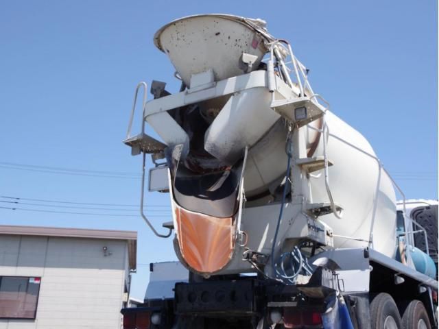 Isuzu GIGA 2017-02 8186405-8
