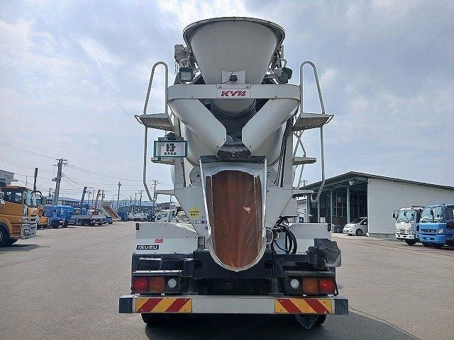 Isuzu GIGA 2022-06 8186397-7