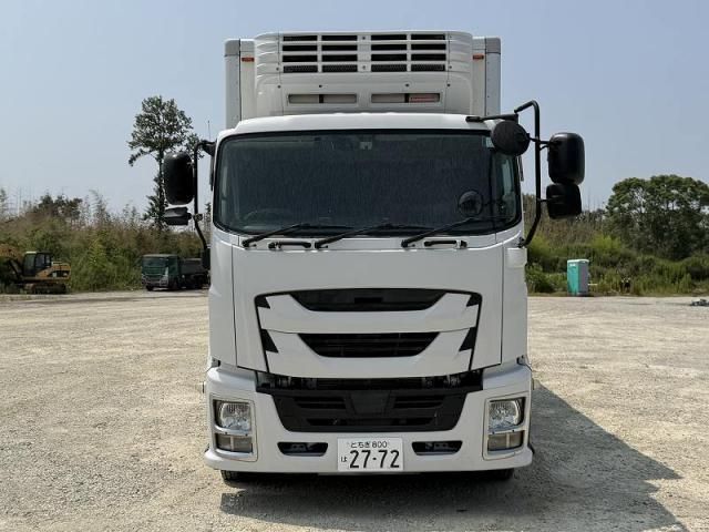 Isuzu GIGA 2017-03 8186406-0