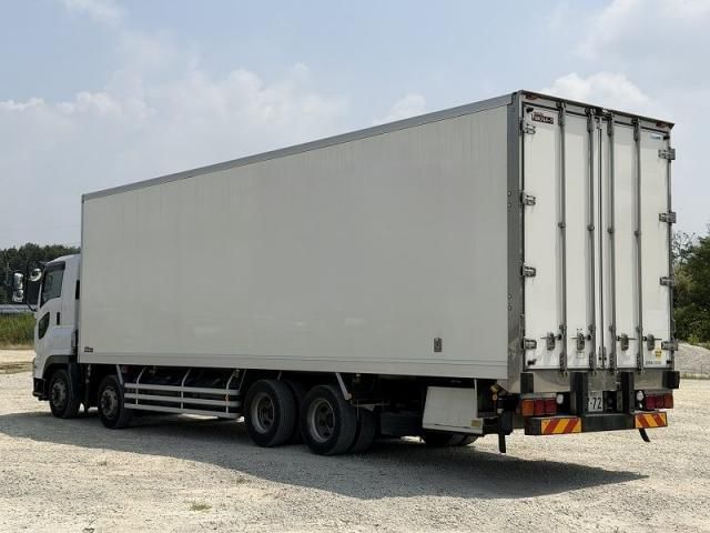 Isuzu GIGA 2017-03 8186406-3