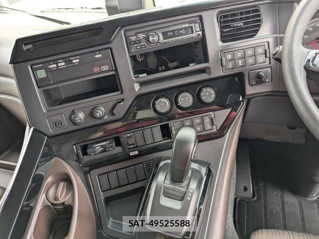 Isuzu GIGA 2024-07 8230174-9