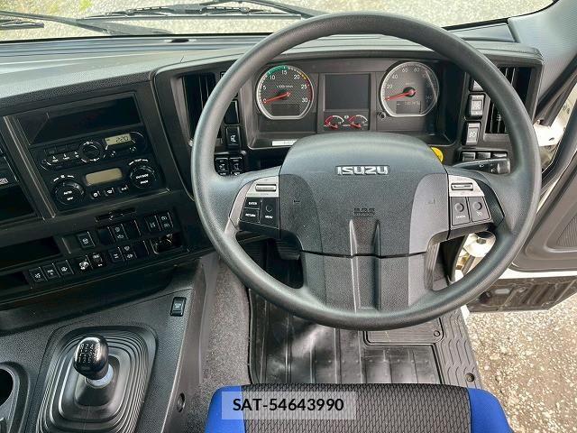 Isuzu GIGA 2017-12 8230178-22