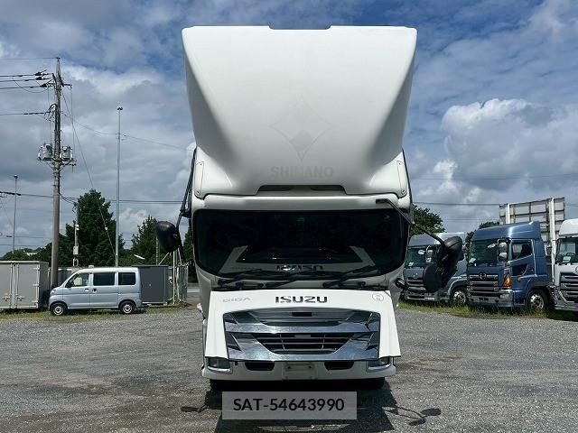 Isuzu GIGA 2017-12 8230178-2