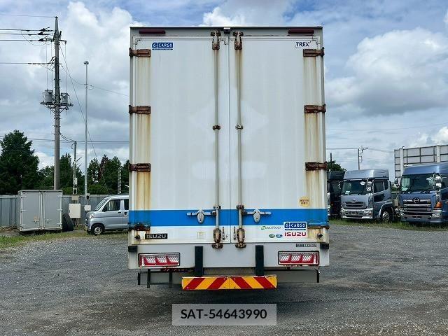 Isuzu GIGA 2017-12 8230178-6