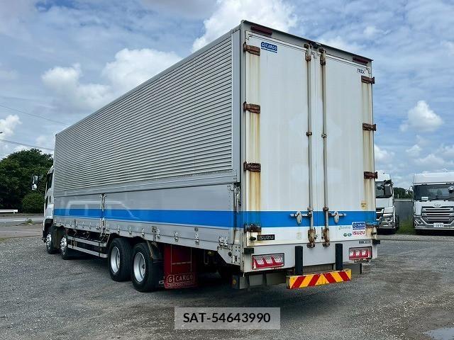 Isuzu GIGA 2017-12 8230178-7