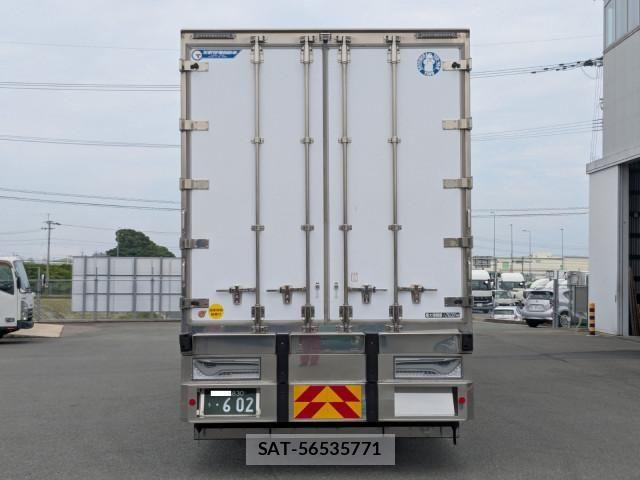 Isuzu GIGA 2024-05 8230169-6