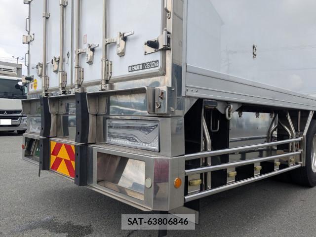 Isuzu GIGA 2024-05 8230170-5