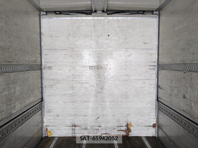 Isuzu GIGA 2014-05 8230179-13