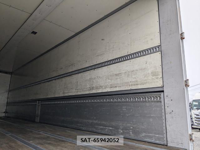 Isuzu GIGA 2014-05 8230179-15