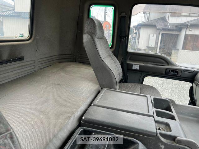 Isuzu GIGA 2003-02 8245278-11