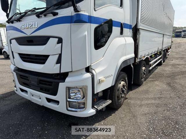 Isuzu GIGA 2016-02 8245276-10