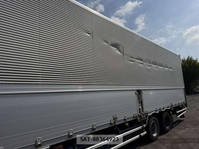 Isuzu GIGA 2016-02 8245276-12