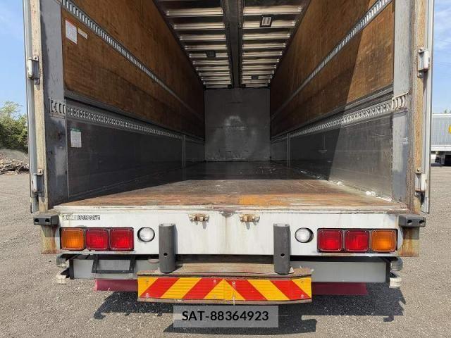 Isuzu GIGA 2016-02 8245276-22