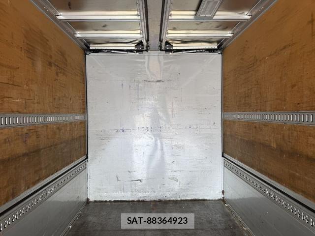 Isuzu GIGA 2016-02 8245276-29