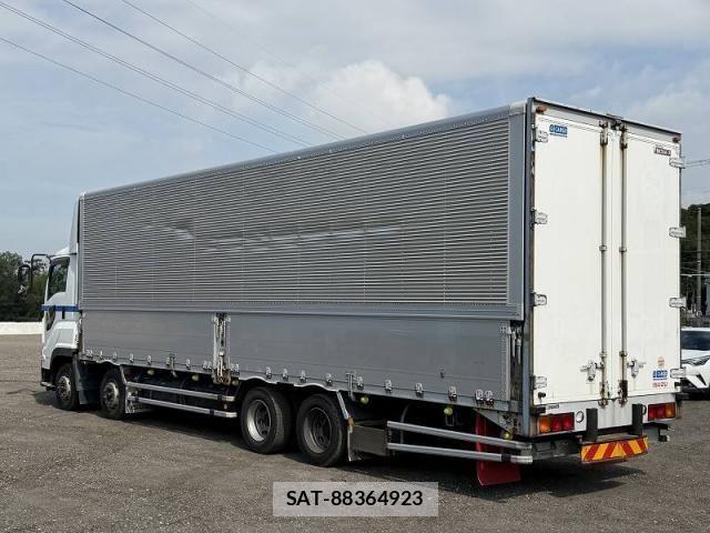 Isuzu GIGA 2016-02 8245276-3