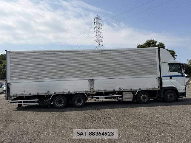 Isuzu GIGA 2016-02 8245276-6