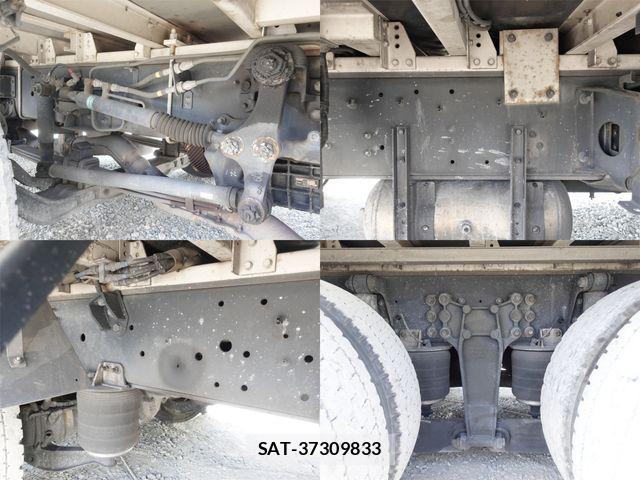 Isuzu GIGA 2016-07 8245274-15