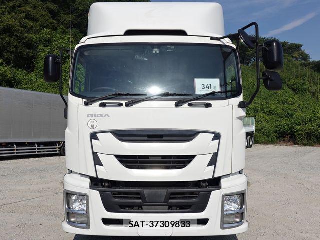 Isuzu GIGA 2016-07 8245274-1