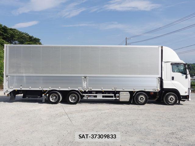 Isuzu GIGA 2016-07 8245274-3